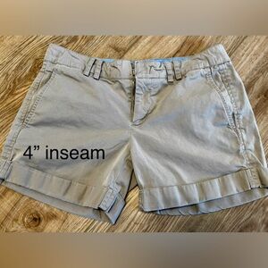 Vince - Women's Khaki Shorts